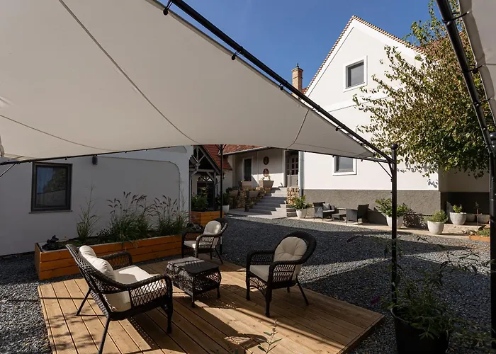 住宿加早餐酒店 Ester's 森特贝克卡尔洛